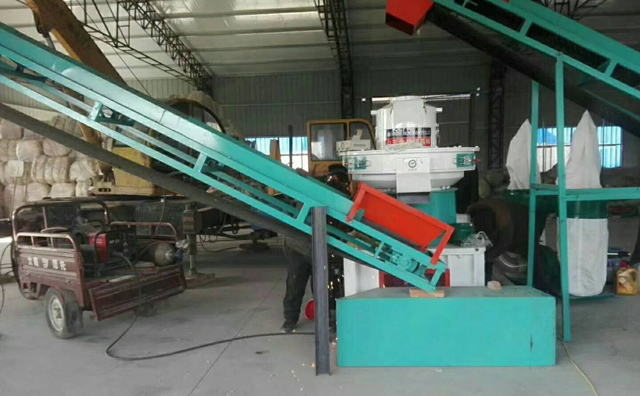 玉米秸稈顆粒機生產線客戶使用現場 玉米秸稈顆粒機生產線客戶使用現場