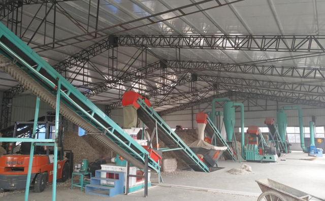 蒜皮蒜桿秸稈顆粒機(jī)生產(chǎn)線 蒜皮蒜桿秸稈顆粒機(jī)生產(chǎn)線