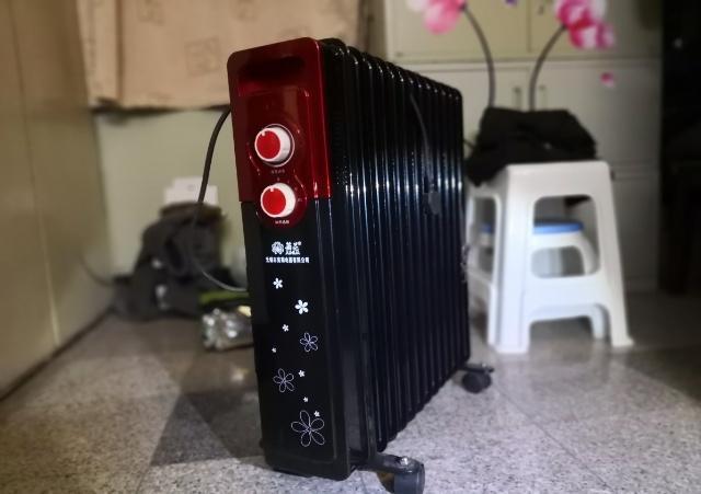 街道發放的電取暖器 街道發放的電取暖器