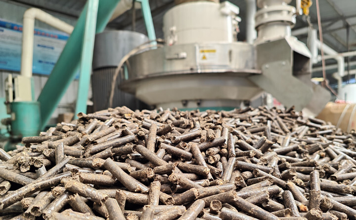 秸稈/園林廢料難處理?用秸稈顆粒機,變廢為寶 秸稈/園林廢料難處理?用秸稈顆粒機,變廢為寶